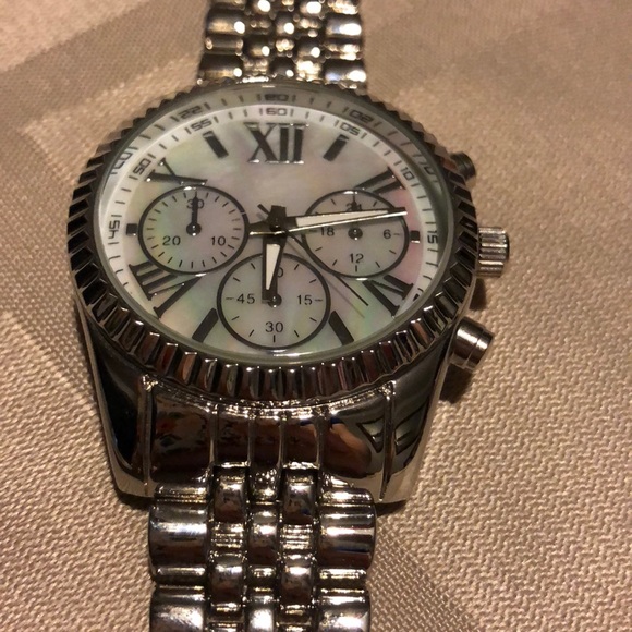 Watch - Picture 2 of 7